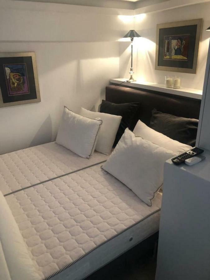 Anemomilos Jacuzzi Suite Corfu  Eksteriør bilde